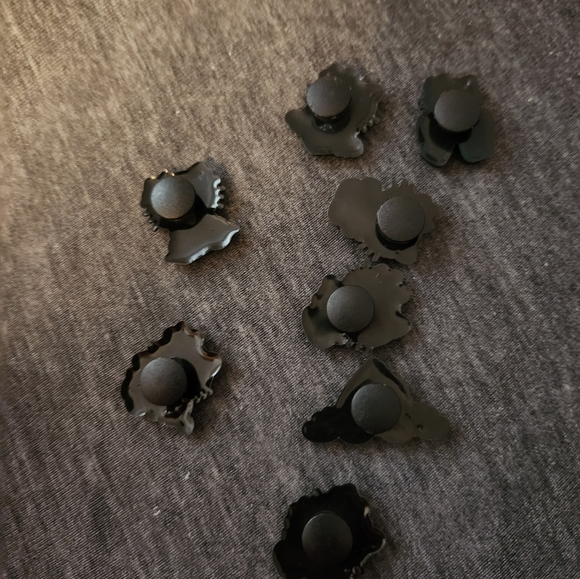 Lot of 8 Croc Charms - Picture 2 of 2